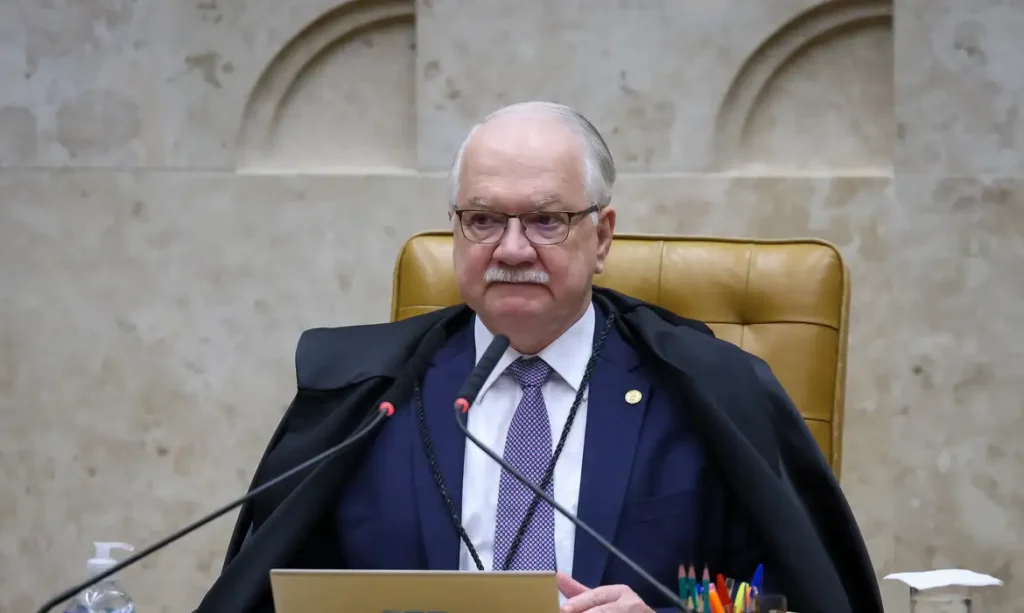 Fachin suspende decisões de Mendonça e Dino sobre diretor da PF