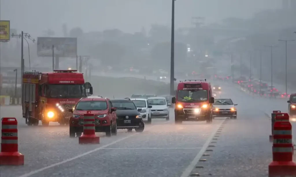 Meteorologia prevê ciclone extratropical com chuvas em setembro; veja como fica o tempo em MG