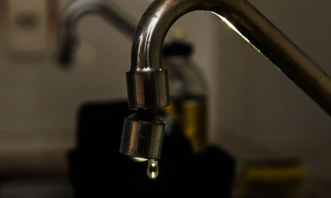 Vazamento de água na BR-040 afeta abastecimento hoje em Contagem; situação no Barreiro, em BH, está ‘90% normalizada’