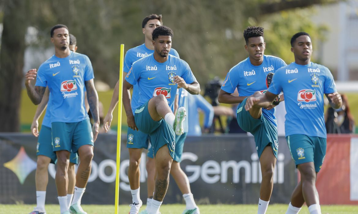 Seleção: Ancelotti comanda 1º treino com grupo completo na Austrália